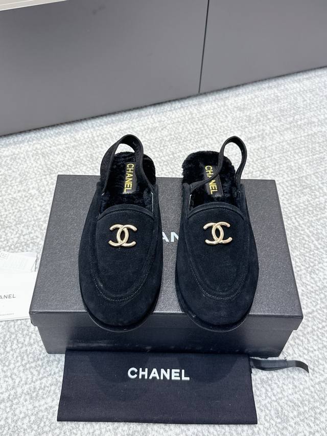 High-quality Chanel Fall/Winter closed-toe shoes (retailer quality). I was insta