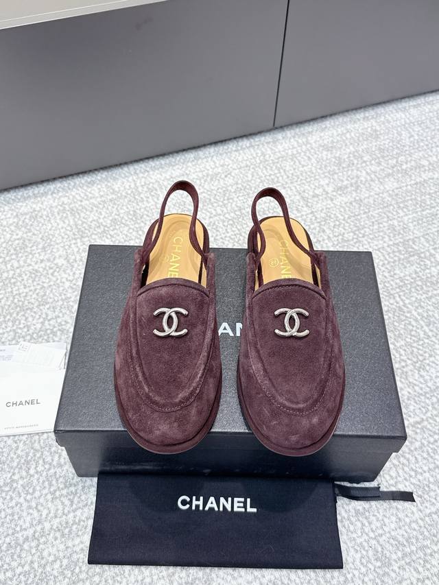 High-quality Chanel Fall/Winter closed-toe shoes (retailer quality). I was insta