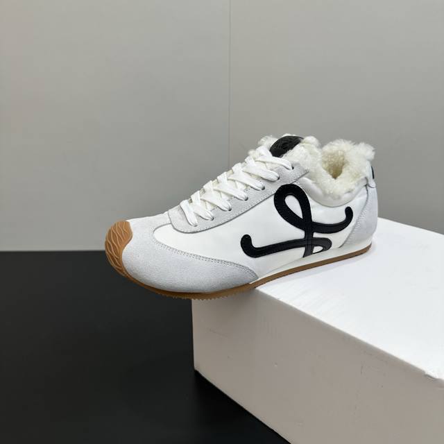 Men +10 Loewe Fall/Winter Newest Couple Style Furry Shoes German Training Shoes