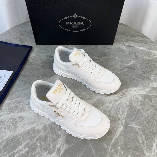 Latest P brand model. Outer: High-gloss cow suede + imported brand fabric. Linin