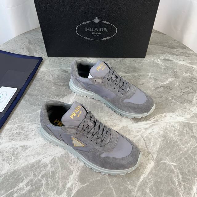 Latest P brand model. Outer: High-gloss cow suede + imported brand fabric. Linin