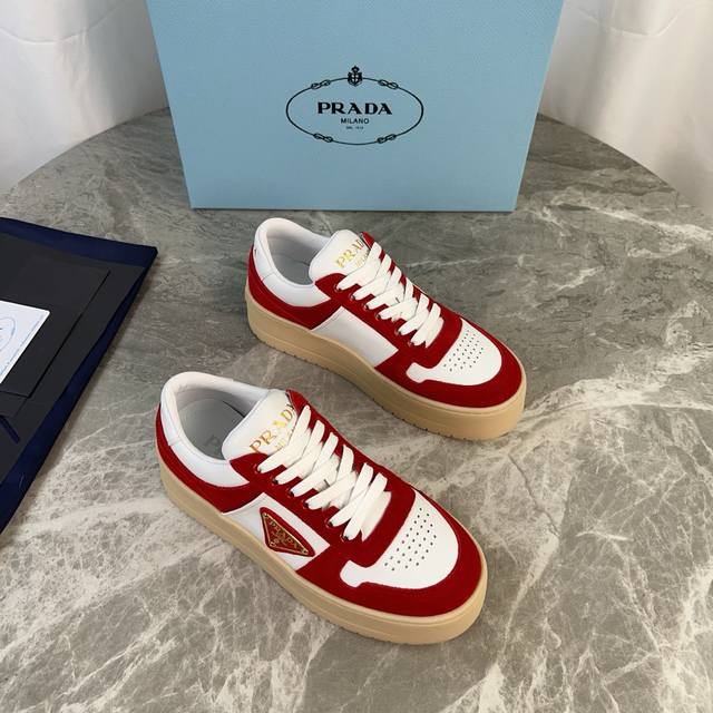 Latest model from Pixnet. Upper: Imported custom top-grain cowhide + suede. Lini