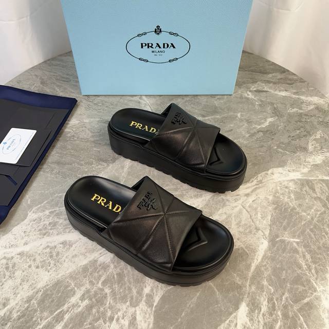 Latest P brand model. Outer: Imported sheepskin. Lining: Extra soft mixed sheeps