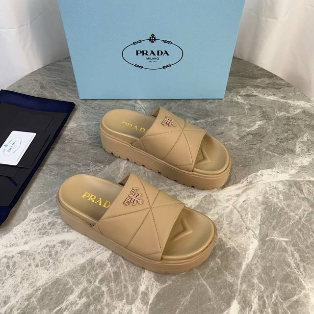 Latest P brand model. Outer: Imported sheepskin. Lining: Extra soft mixed sheeps