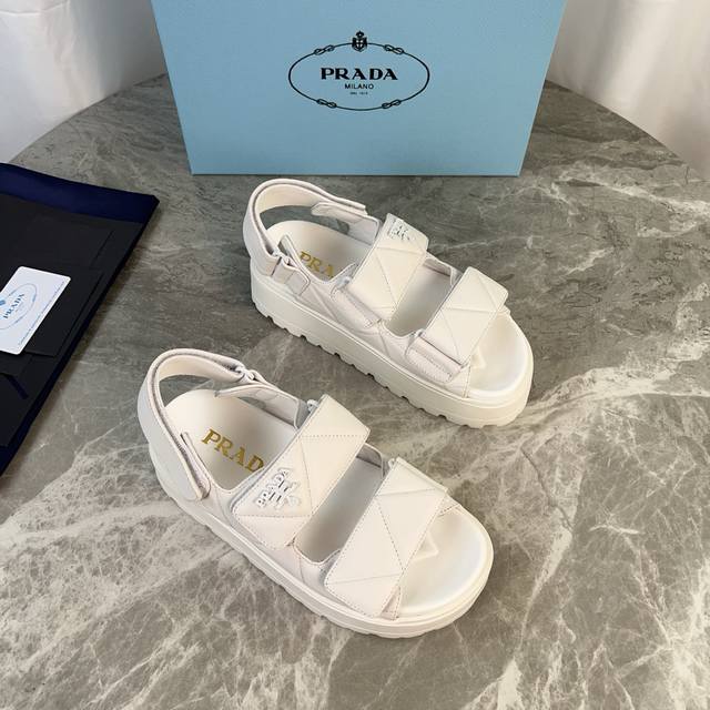 Latest P brand model. Outer: Imported sheepskin. Lining: Extra soft mixed sheeps