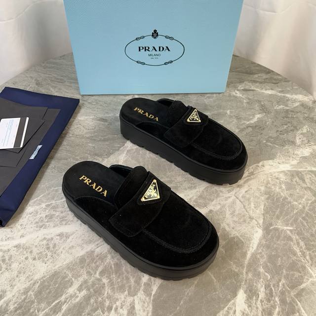 Latest P brand model. Outer: Imported cowhide, high-gloss suede. Lining: Super s