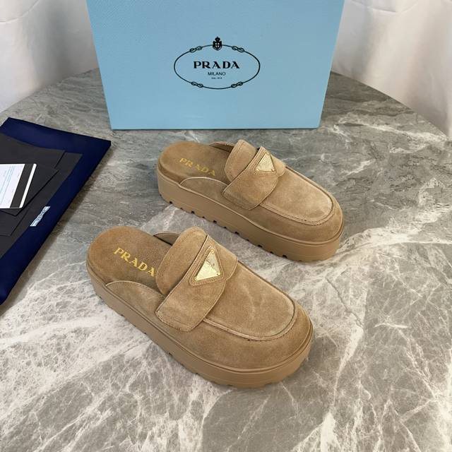 Latest P brand model. Outer: Imported cowhide, high-gloss suede. Lining: Super s