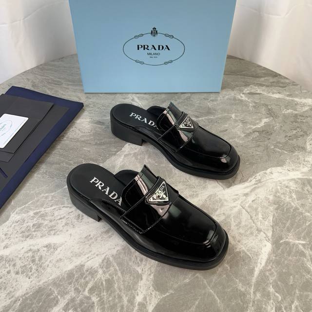 Latest P brand model. Top: Imported split-edge beads, patent leather. Lining: Ex