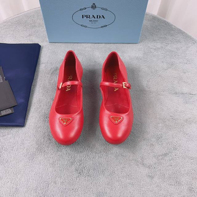 Prada New Dance Shoes Upper: Imported mixed sheepskin Lining: Lambskin Sole: 1:1