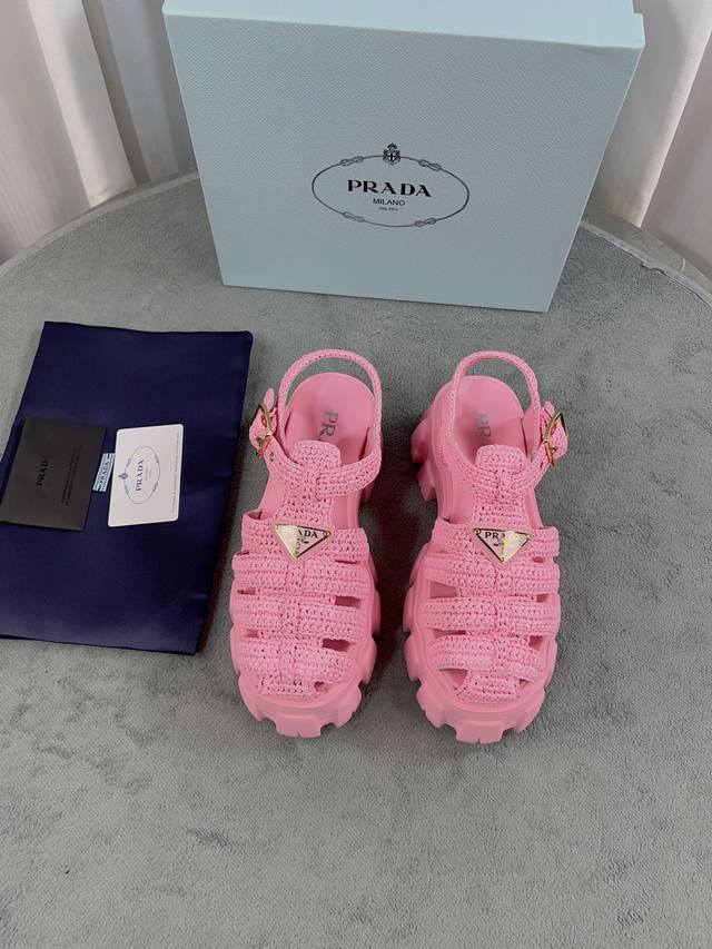 New Prada woven sandals, top-tier version. Upper: Original custom raffia. Lining