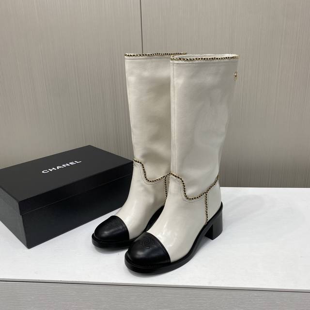 Factory Price P Chanel Fall/Winter Paris Runway Button-Down Boots Series Origina