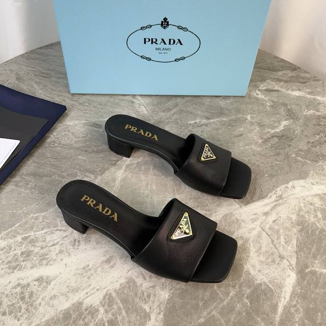 Latest model from P brand. Upper: Imported sheepskin, cross-grain cowhide. Linin