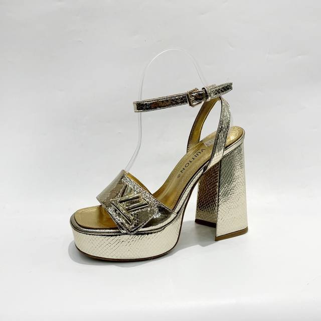 Latest L brand runway sandals, updated simultaneously with the official website