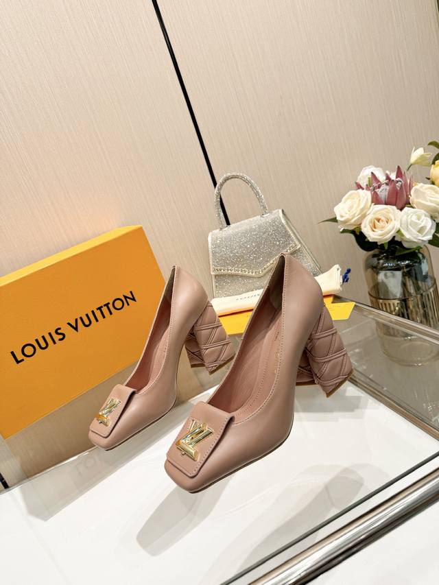 Latest L brand spring/summer collection, latest runway and official website seri