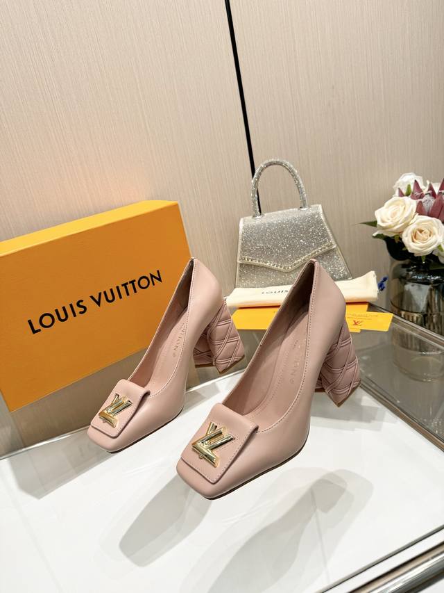 Latest L brand spring/summer collection, latest runway and official website seri