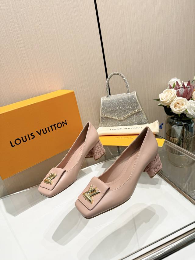 Latest L brand spring/summer collection, latest runway and official website seri