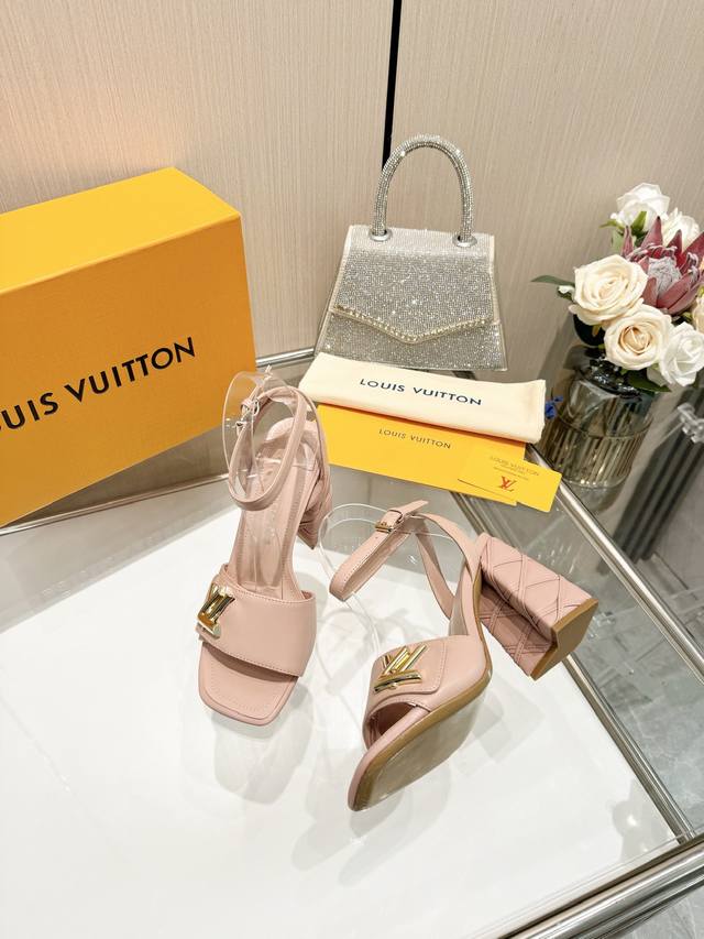 Latest L brand spring/summer collection, latest runway and official website seri