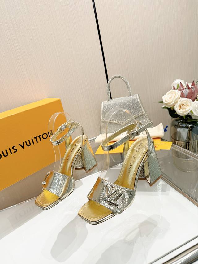 Latest L brand spring/summer collection, latest runway and official website seri