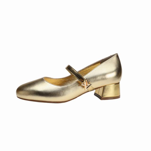 Latest L brand runway style all-season shoes, updated simultaneously with physic