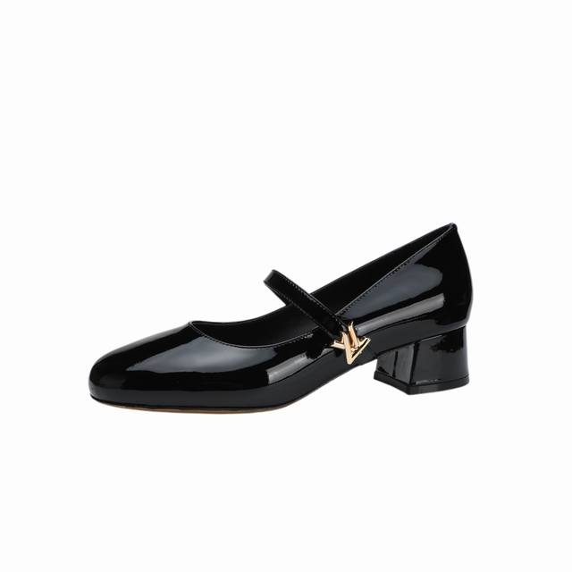 Latest L brand runway style all-season shoes, updated simultaneously with physic