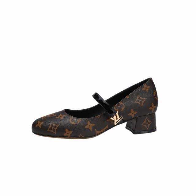 Latest L brand runway style all-season shoes, updated simultaneously with physic