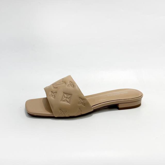 Factory direct wholesale: Louis Vuitton official website series slippers, top-qu