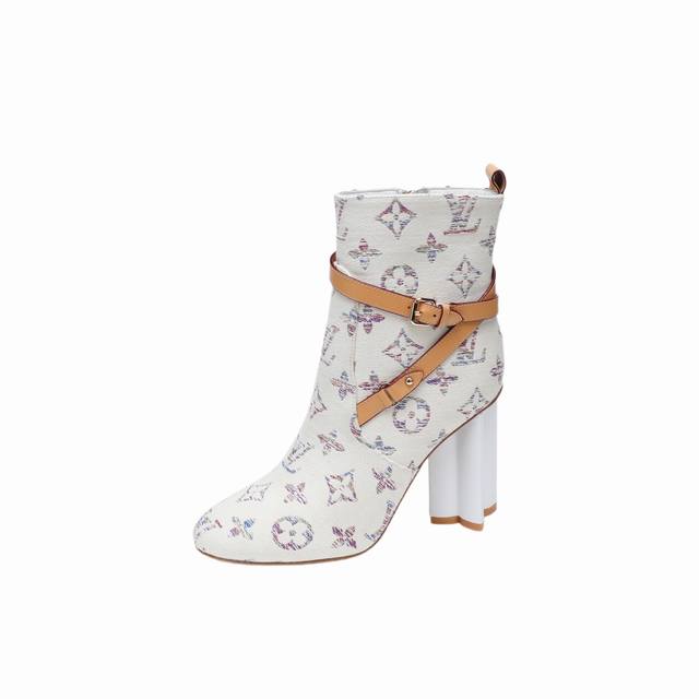 Latest LV Fall/Winter runway collection 6-inch ankle boots, updated simultaneous