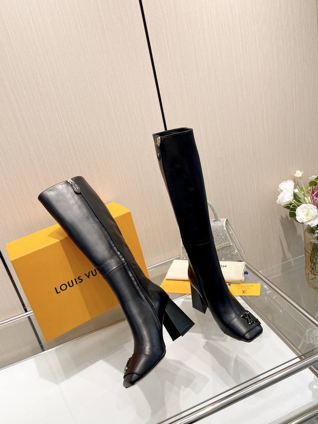 Latest L brand autumn/winter runway boots, latest official website series, updat
