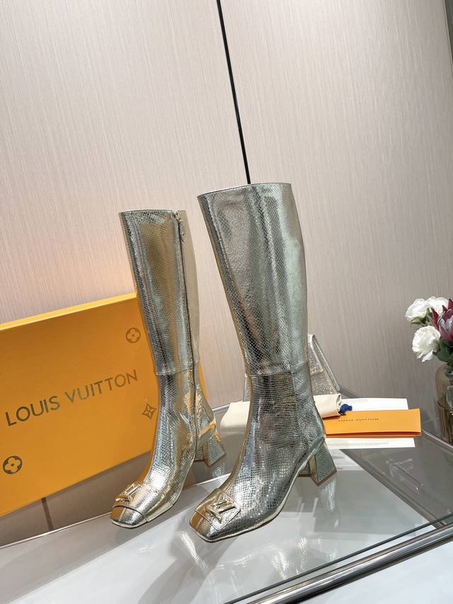 Latest L brand autumn/winter runway boots, latest official website series, updat