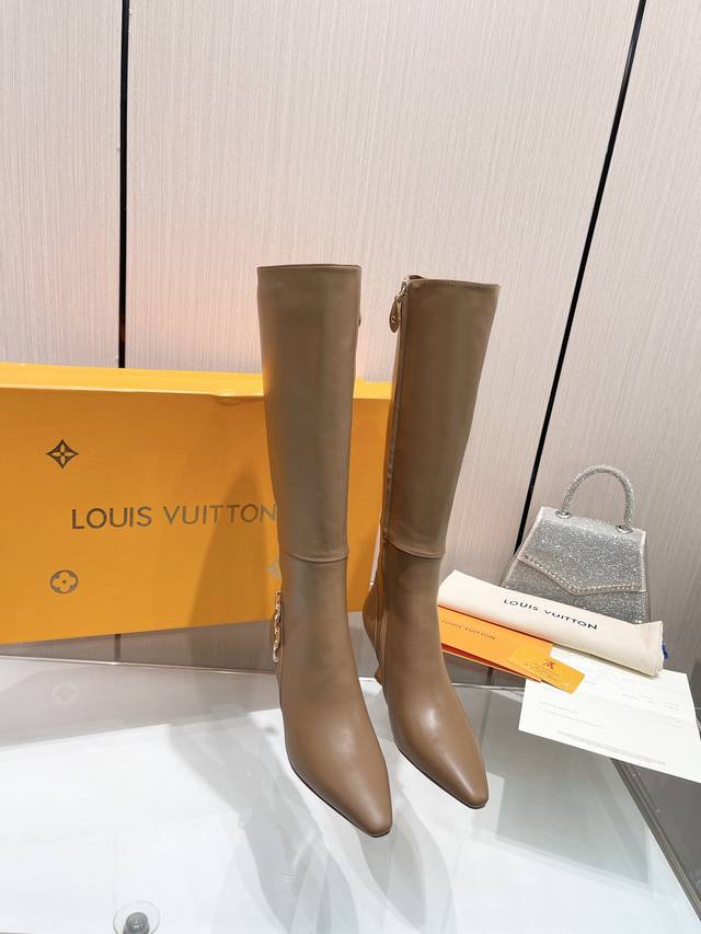 Latest LV official website series runway style 16-inch long boots, updated simul