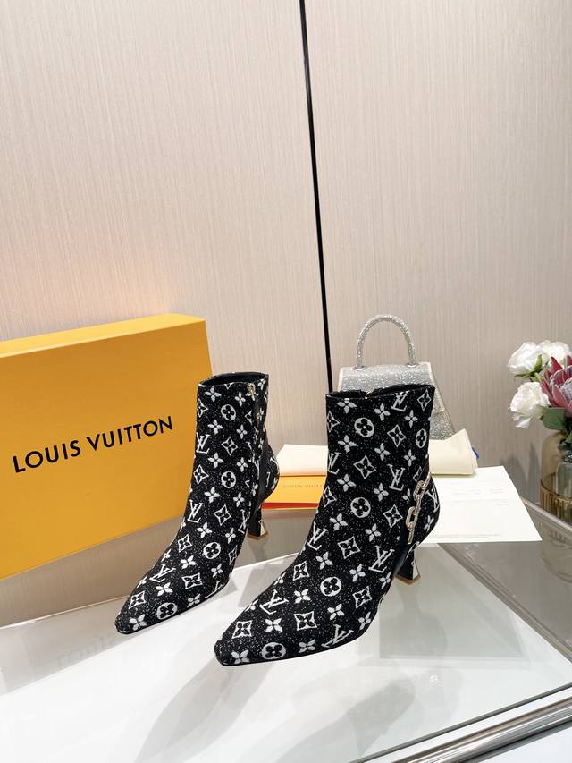 Latest L's official website series runway style, updated synchronously, factory