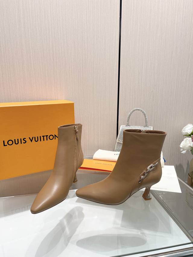 Latest L's official website series runway style, synchronized updates, factory w