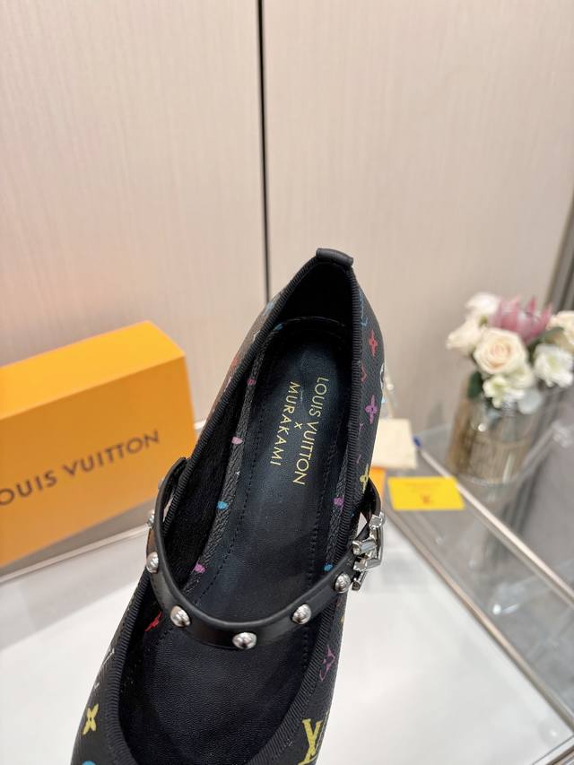 2025 Latest L Brand Runway Style All-Season Shoes, Updated Simultaneously with O