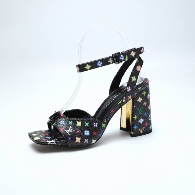 2025 Latest L Brand Spring/Summer Collection Runway Sandals, Updated Simultaneou