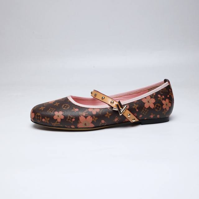 2025 Latest L's Fashion Show Style All-Season Shoes, Exclusive Series, Factory W