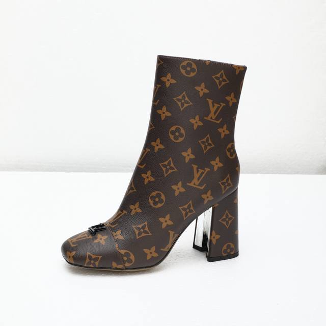 2025 Latest L Brand Autumn/Winter Runway 6-inch Ankle Boots, Official Website Se