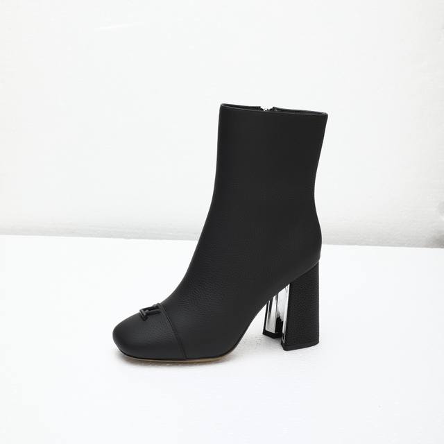 2025 Latest L Brand Autumn/Winter Runway 6-inch Ankle Boots, Official Website Se