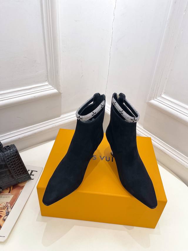 Louis Vuitton 25 2025 Autumn/Winter New Top-Tier Version The latest square-toe r