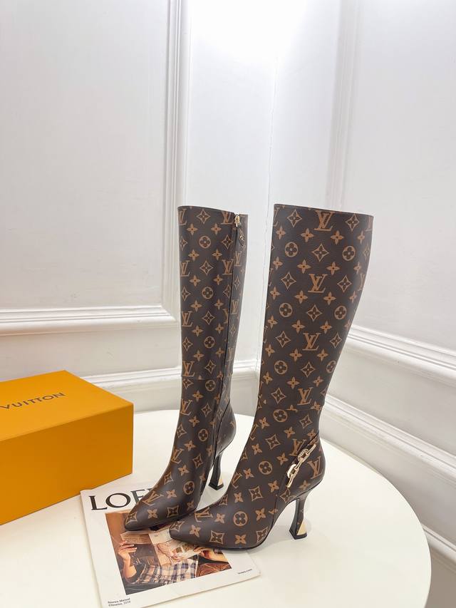 Louis Vuitton 25 2025 Autumn/Winter New Top-Tier Version The latest square-toe m