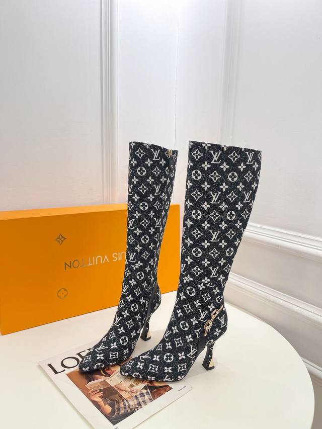 Louis Vuitton 25 2025 Autumn/Winter New Top-Tier Version The latest square-toe m