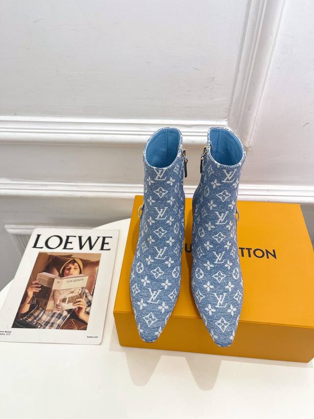 Louis Vuitton 25 2025 Autumn/Winter New Top-Tier Version The latest square-toe m