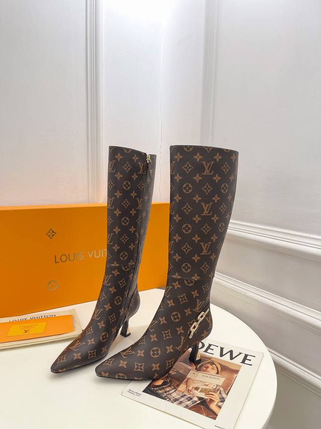 Louis Vuitton 25 2025 Autumn/Winter New Top-Tier Version The latest square-toe m