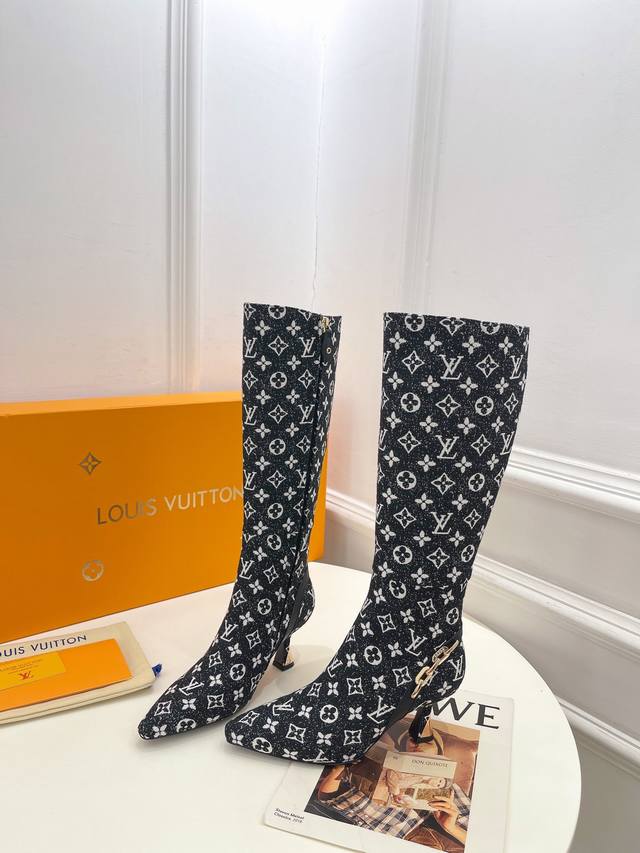 Louis Vuitton 25 2025 Autumn/Winter New Top-Tier Version The latest square-toe m