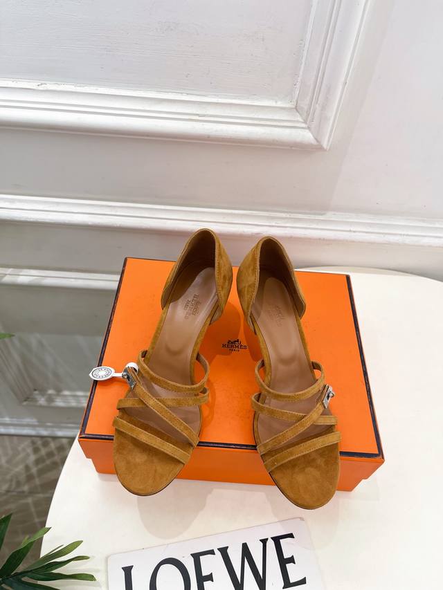 Hermes 25 2025 Autumn/Winter New Arrival Classic Kelly Buckle Lipstick High-Heel