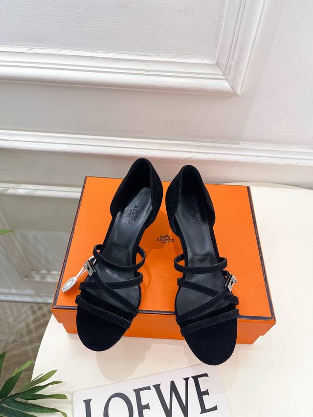 Hermes 25 2025 Autumn/Winter New Arrival Classic Kelly Buckle Lipstick High-Heel