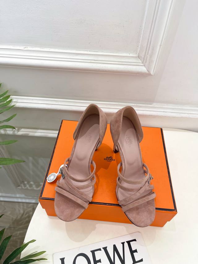 Hermes 25 2025 Autumn/Winter New Arrival Classic Kelly Buckle Lipstick High-Heel