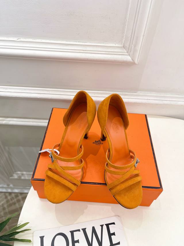 Hermes 25 2025 Autumn/Winter New Arrival Classic Kelly Buckle Lipstick High-Heel