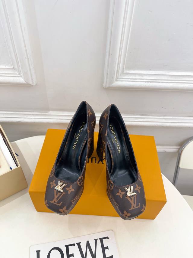 Louis Vuitton 25 2025 Autumn/Winter New Top-Tier Version The latest hot-selling