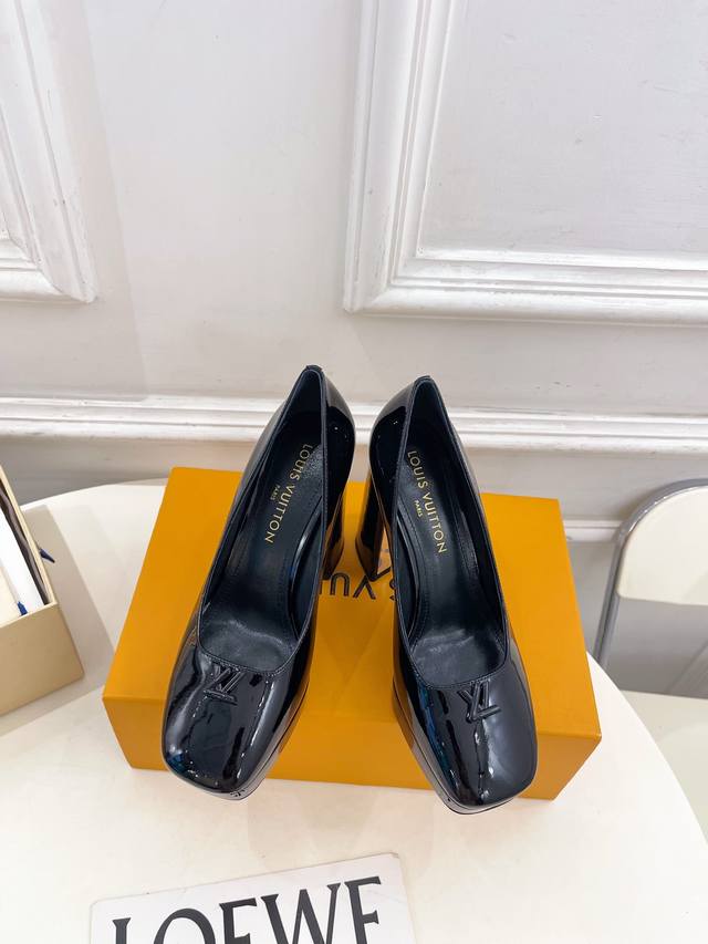 Louis Vuitton 25 2025 Autumn/Winter New Top-Tier Version The latest hot-selling