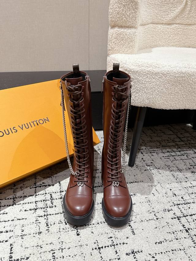 Louis Vuitton Fall/Winter New Arrival 25 Lv District Ranger Long Boots with Chai